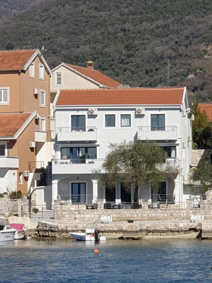 Beach Apartments Tivat Exterior photo